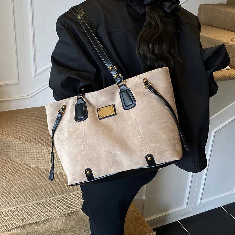 LEFTSIDE Wen PU Suede Shoder Bag 2025 Winter Soft Tote Bag Luxury Designer Trend Fem High Capacity Green Handbags Y251209