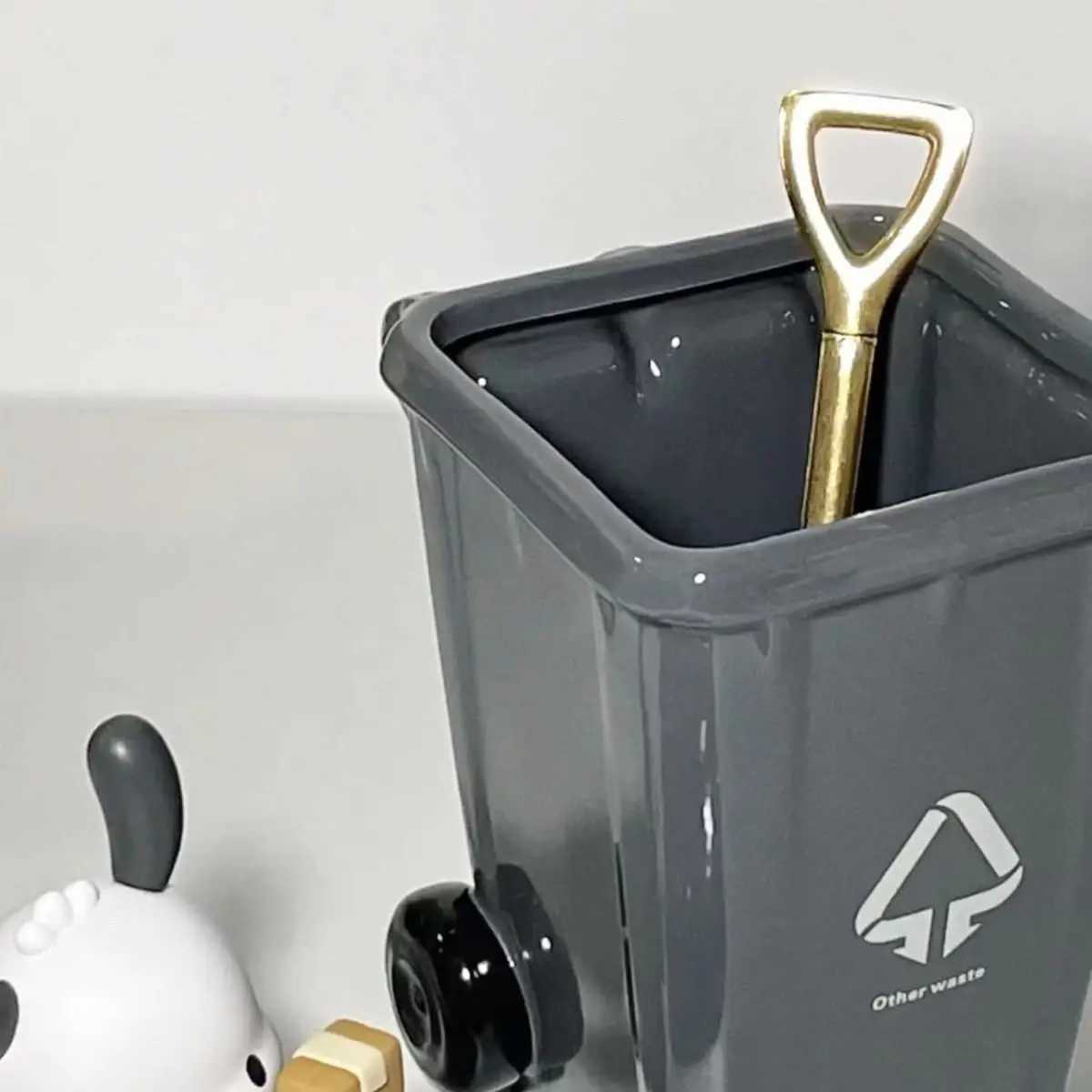 Funny Trash Can Ceramic Mug Trendy Green Office Coffee Mugs Breakfast Milk Oat Cups Couple Water CupBirthday Gift Kawaii Cup C251210