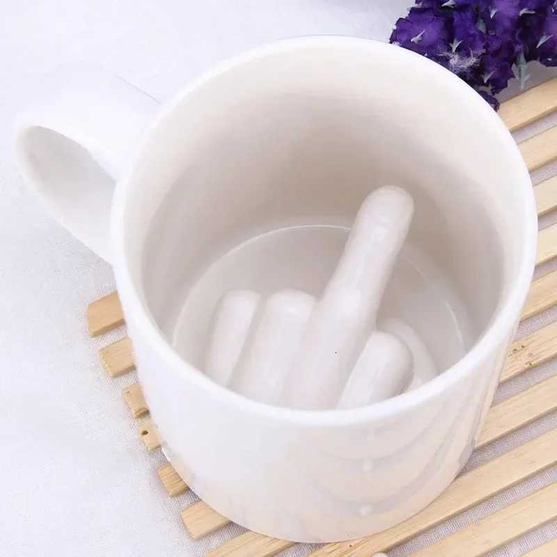 Personzed Middle Finger Ceramic Mug White Funny Handle Coffee Milk Tea Cup for Party April Fools Day Gift C251210