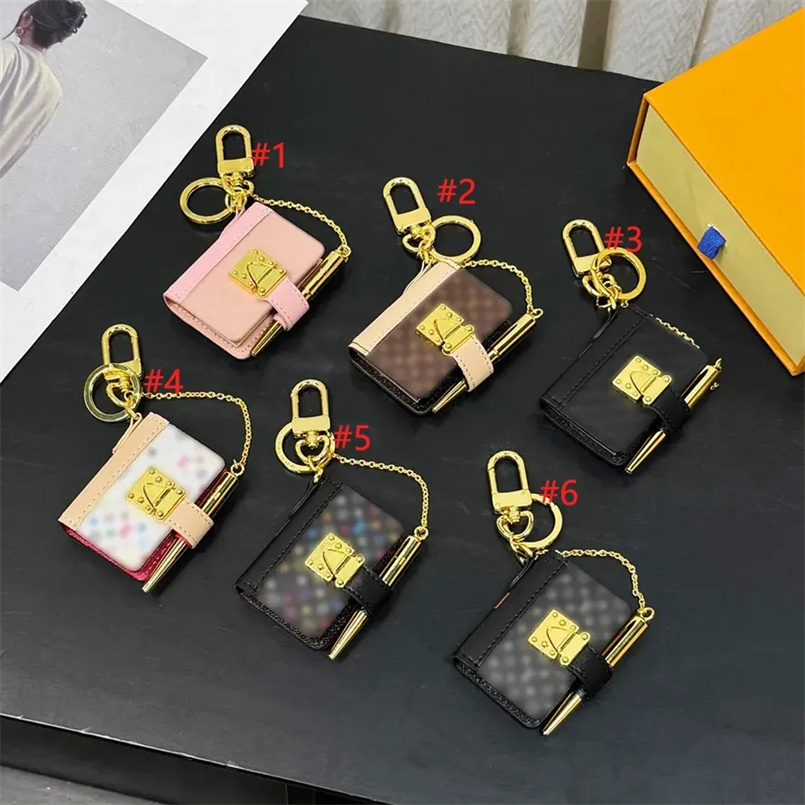 Designer Mini NoteBook Keychain Memo Pendant Men Women Notebook Diary Agendas Protective Case Card Passport Holder Wallet Desktop Notepad Covers Keychains