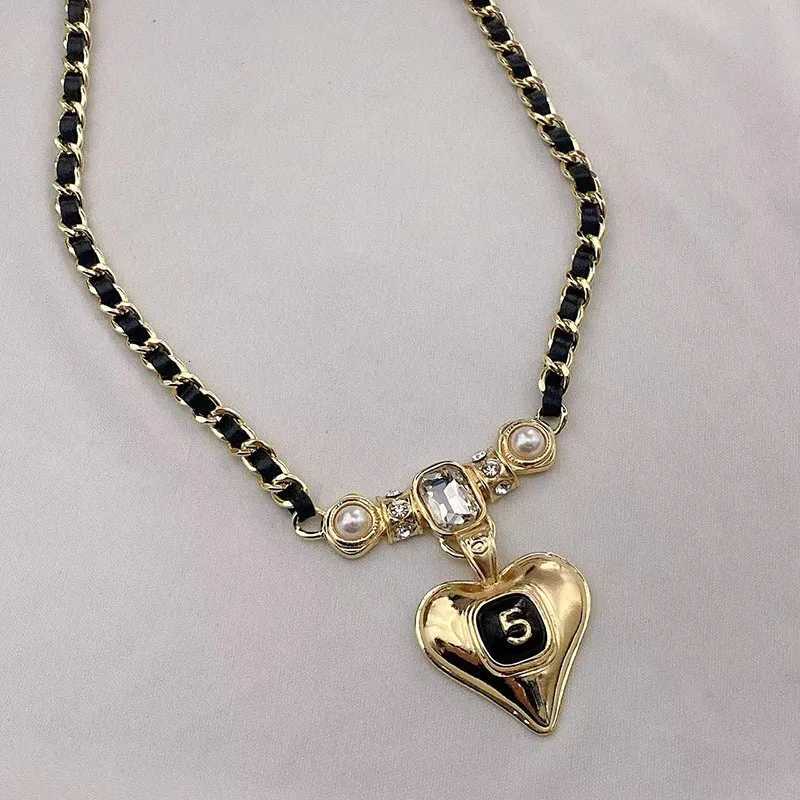 Korea lia Letter five Chokers Necklaces For Wen Party Gift Jewelry Y251210