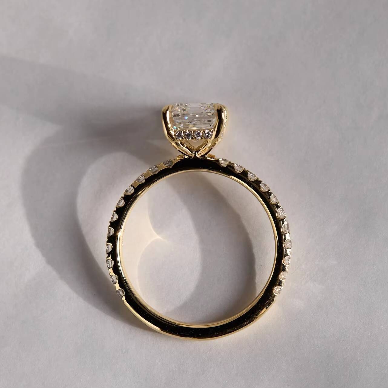 MaiYi Lab Grown Emerald Cut Diamond Wedding Ring 14K Yellow Gold Cvd Diamond Ring With IGI Certificate
