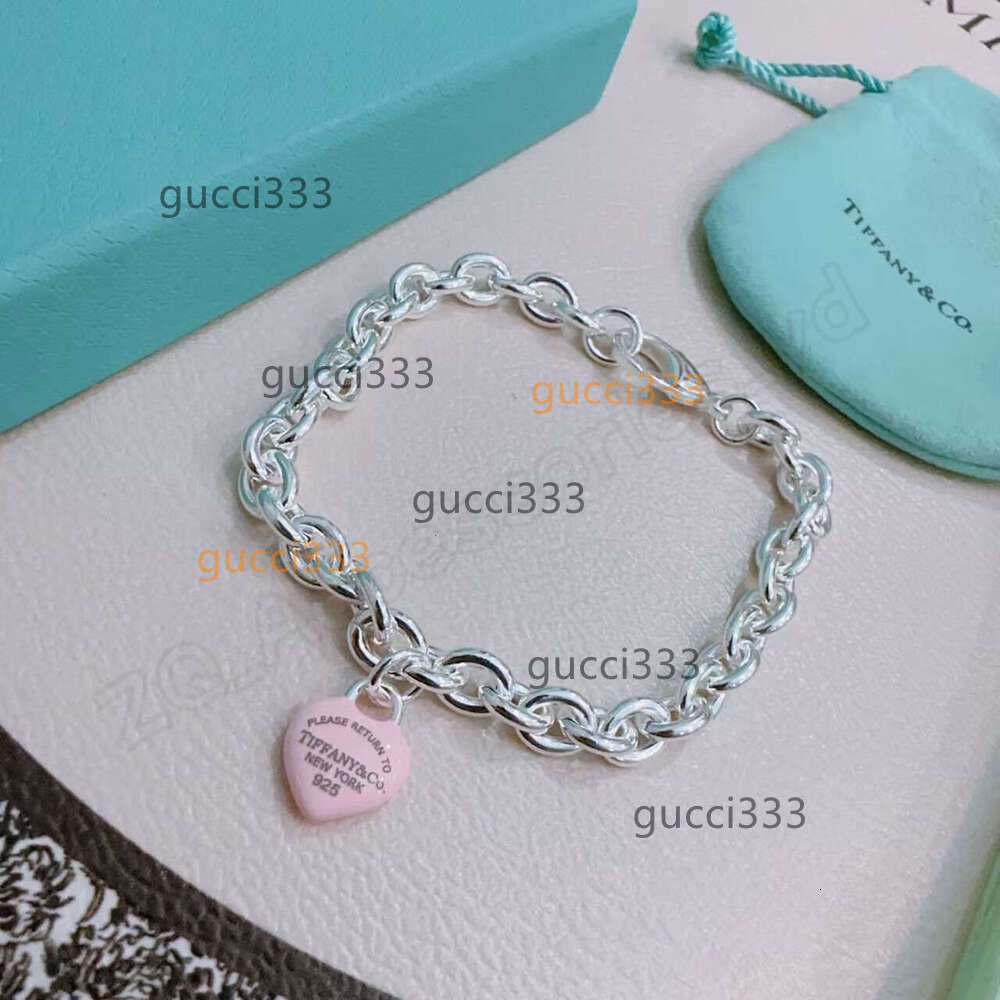 tiffamy and co elegant womens goldtone heart chain bracelet fashionable designer style bangle for jewelry collection tiffanies tiffanyx KXKO 7YGY
