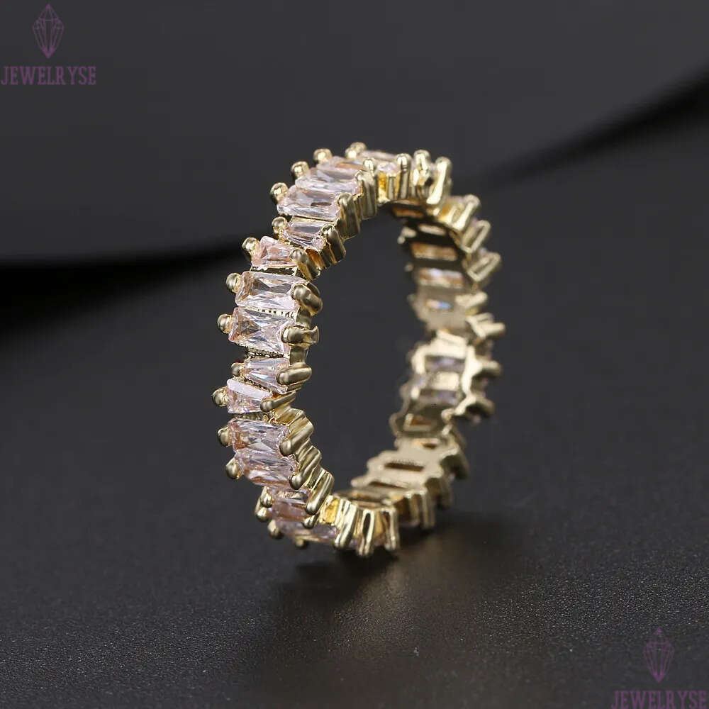 Hip Hop Iced Out Love Ring CZ Stone Tennis Band Rings Women Charm Luxury Jewelry Crystal Zircon Diamond Rose Gold Silver Wedding Gift