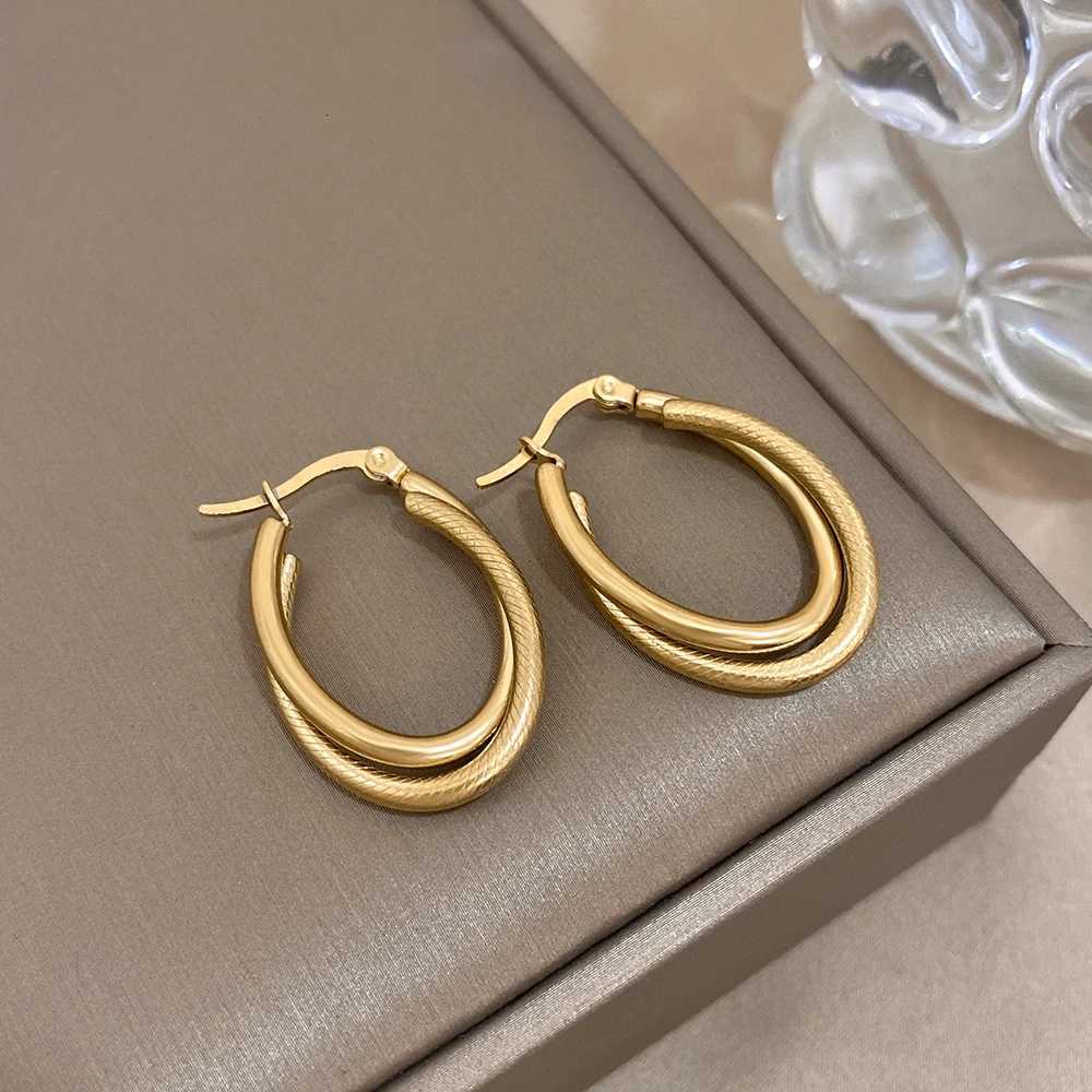 Greatera Trendy Two Tone Stainless Steel Double Twist Hoop Earrings for Women Gold Plated U-Shaped Earrings Waterproof JewelryXJ251210 - view 4