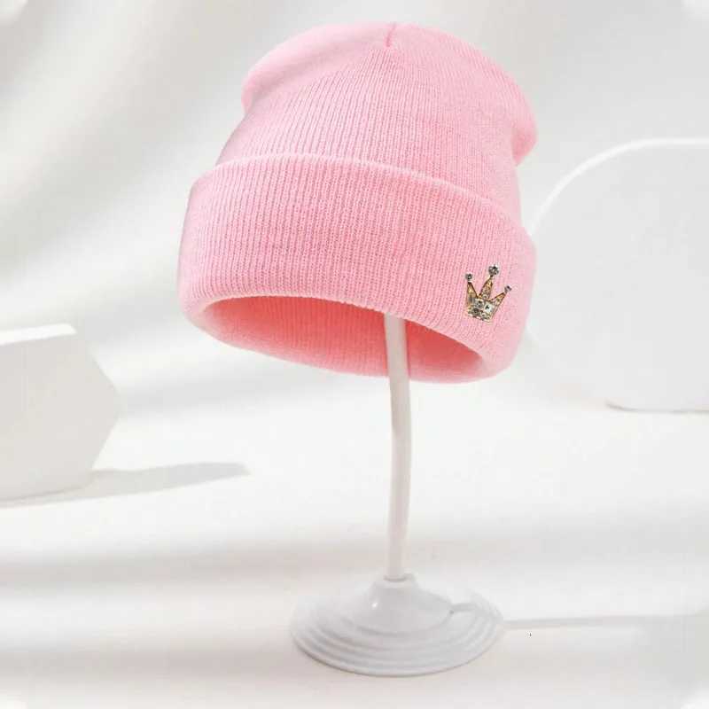 Luxury 1pc Crown Beanie HatUnisex Elastic Lightweight StreetwearCold Protection Warm Autumn and Winter Skull for Daily Outdoor Y251209