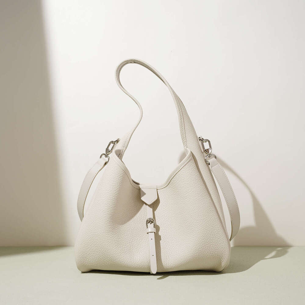 Luxury Bag Designer Shoulder Bags Totes Hobo Autumn Winter New Fashion Simple Single Crossbody Handbag Women S Classic Niche Design Versatile Bucket B