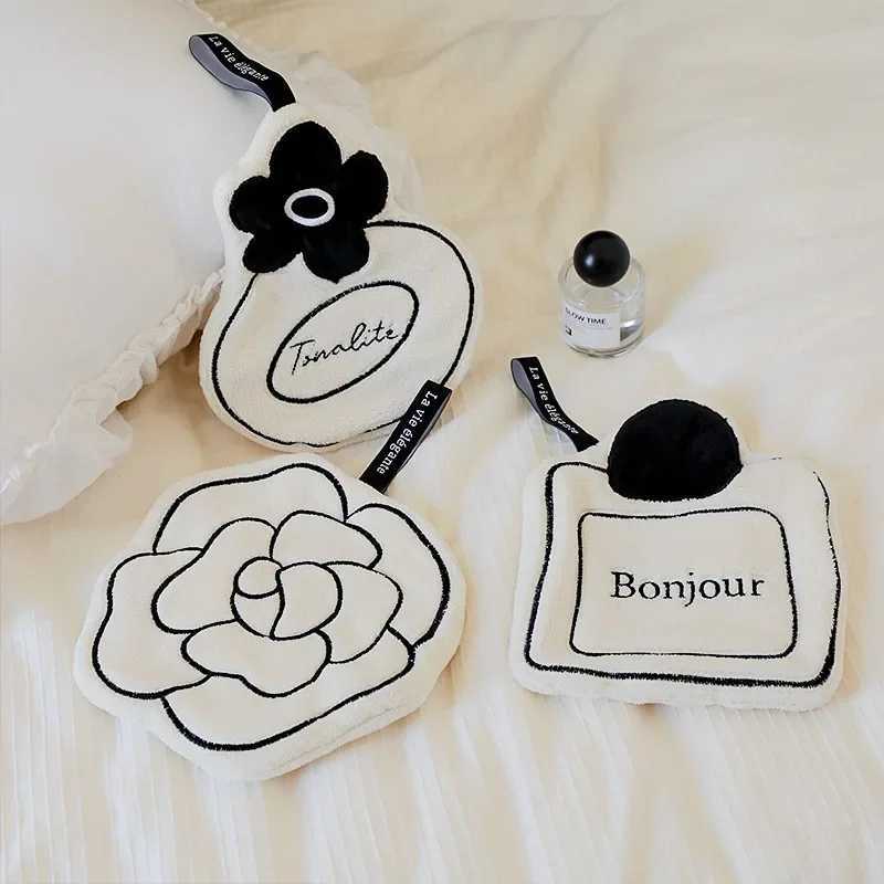 luxury Double Layer Thickened Hand Towel Face Towel Soft Skin Friendly Super Absorbent Quick Dry Hanging for Kitchen Bathroom C251210