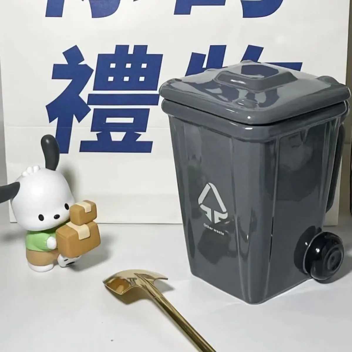 Funny Trash Can Ceramic Mug Trendy Green Office Coffee Mugs Breakfast Milk Oat Cups Couple Water CupBirthday Gift Kawaii Cup C251210