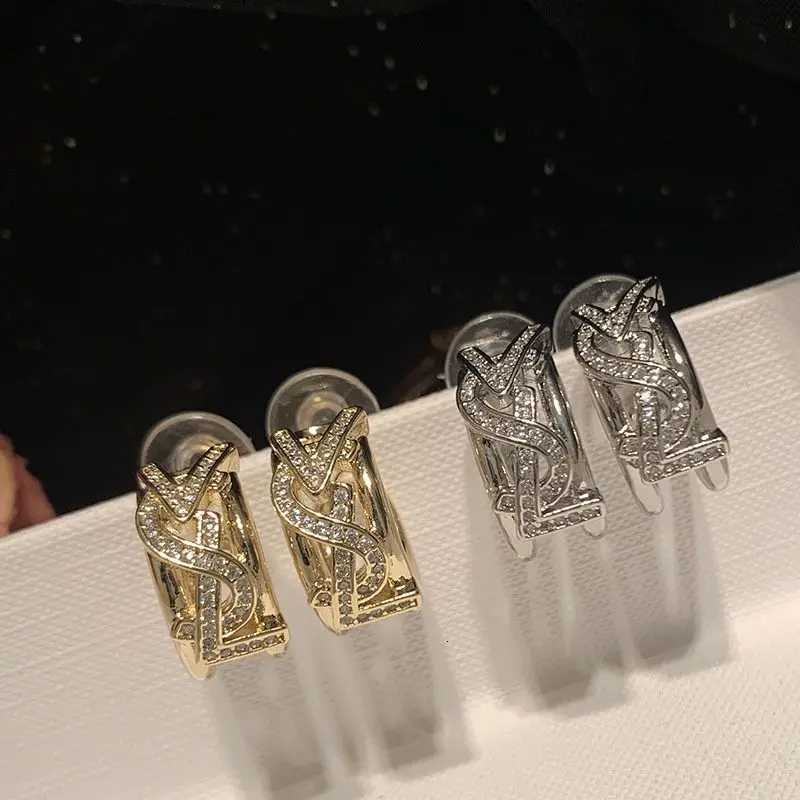 2026 Luxury Letter Earrings Gold Plated Hollow Circle with Zircon High-End Shiny Studs for Wen 1 Pair Y251210