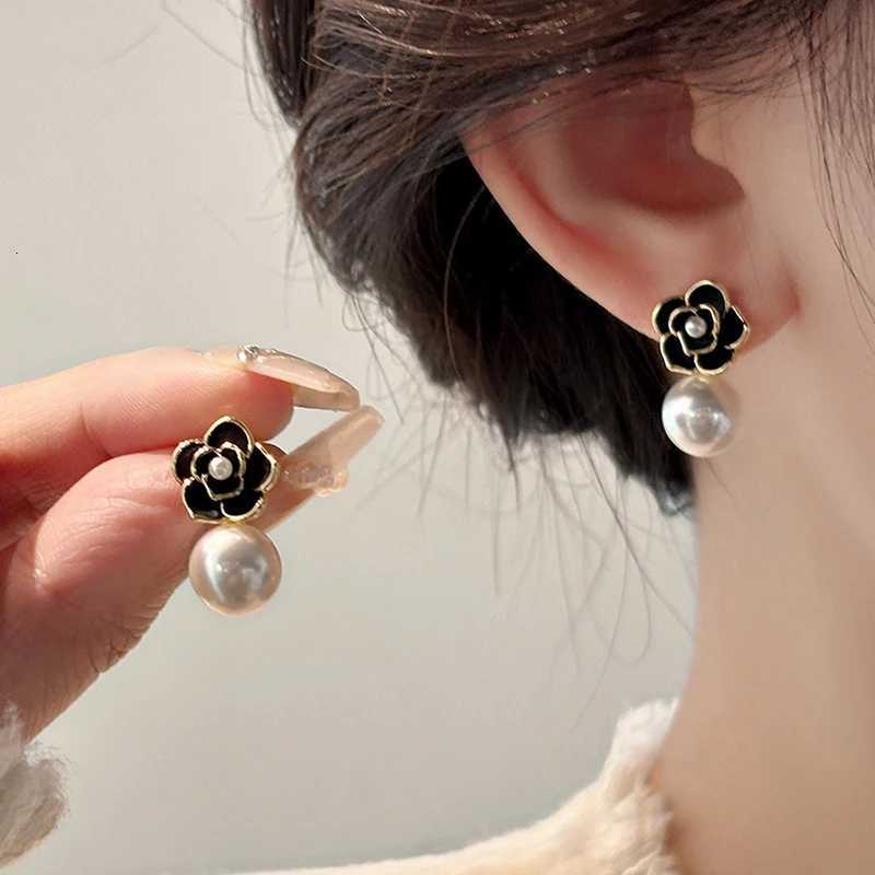 New French Fashion Luxury Copper Drop Gla wer Imitation Pearl Earrings Wens Banquet Gift Jewelry Earrings 2025 Y251210