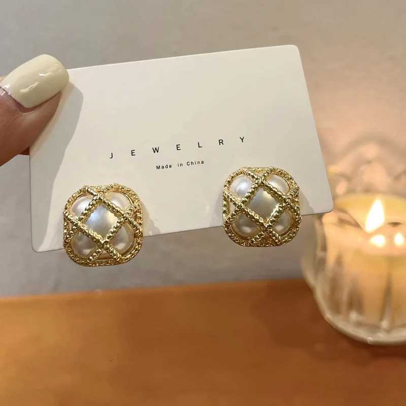 Mihan Fashion Jewelry 925 Sier Needle Square Earrings Elegant Temperament Simated Pearl Earrings For Wen Girl Gift Y251210