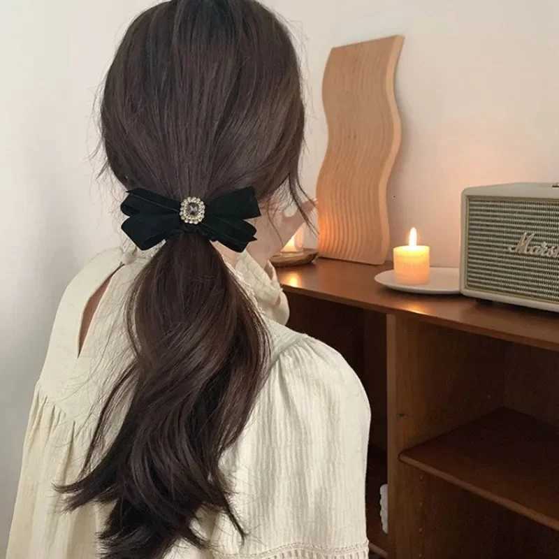 Korean Version of Retro Rhinestone Veet Bow Hairpin Hair Rope New Elegant Black Tweed lia Bow Hairpin for Wen Girls Y251210