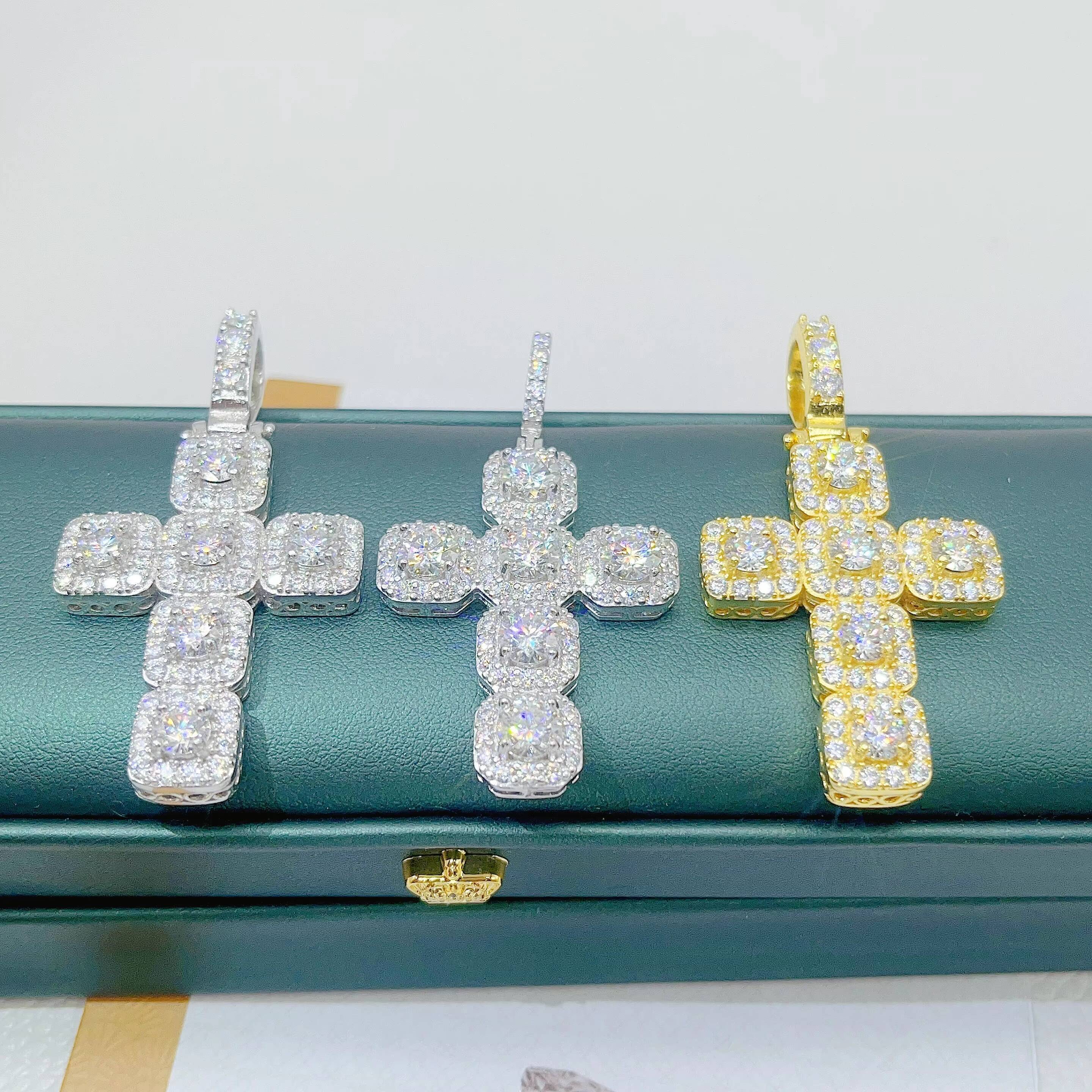 Fine Jewelry Necklace Gemstone 925 Sterling Silver Cross Moissanite Chain Pendant