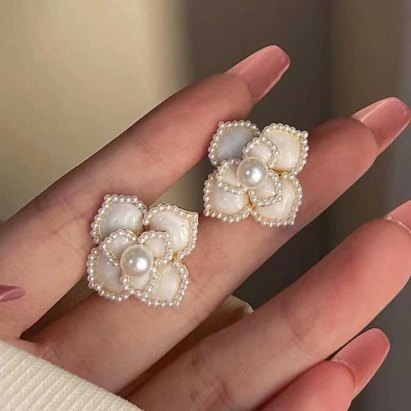 Pearl wer Jewelry Set Wen Sweet Elegant Pearl Necklace Earrings Ring Sweet Choker Fashion Wedding Jewelry Y251210