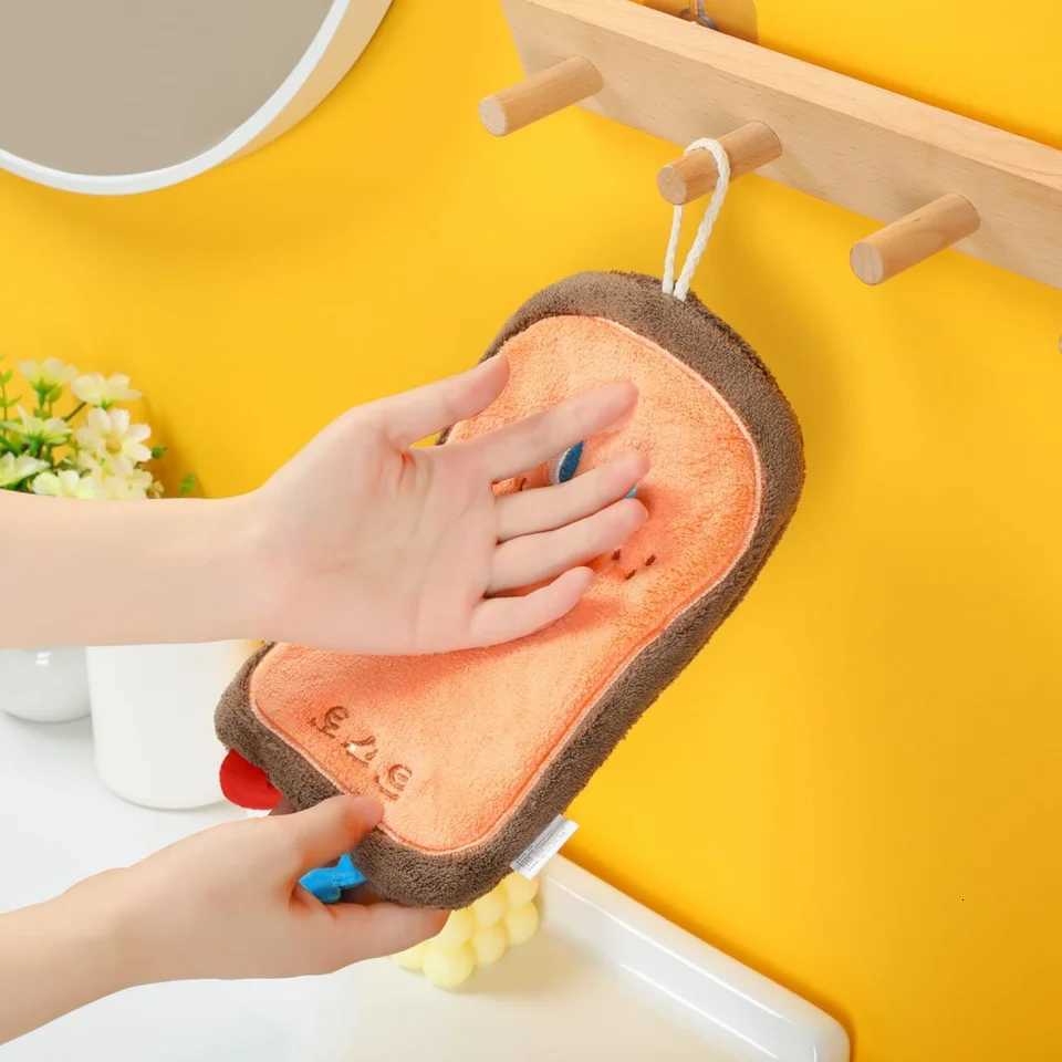 Cartoon quick-drying hand towel made of soft absorbent coral fleece with a hanging ring suitable for cute kitchens and bathro C251210
