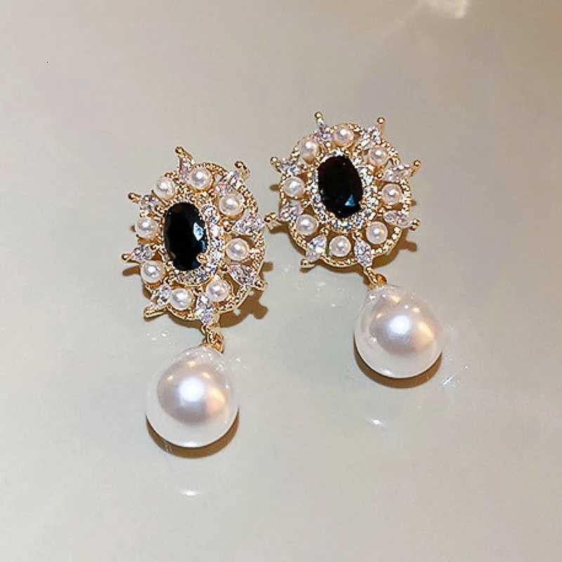 Huitan Vintage Black CZ Simated Pearl Drop Earrings for Wen Gold Color Temperament Elegant Hanging Earrings Party Jewelry Y251210