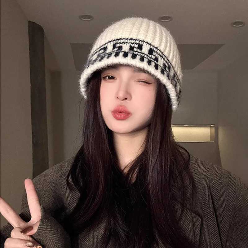 Luxury Womens Winter Knitted Beanie Hat Soft Warm Fleece Lined Slouchy Cap for Cold Weather Y251209