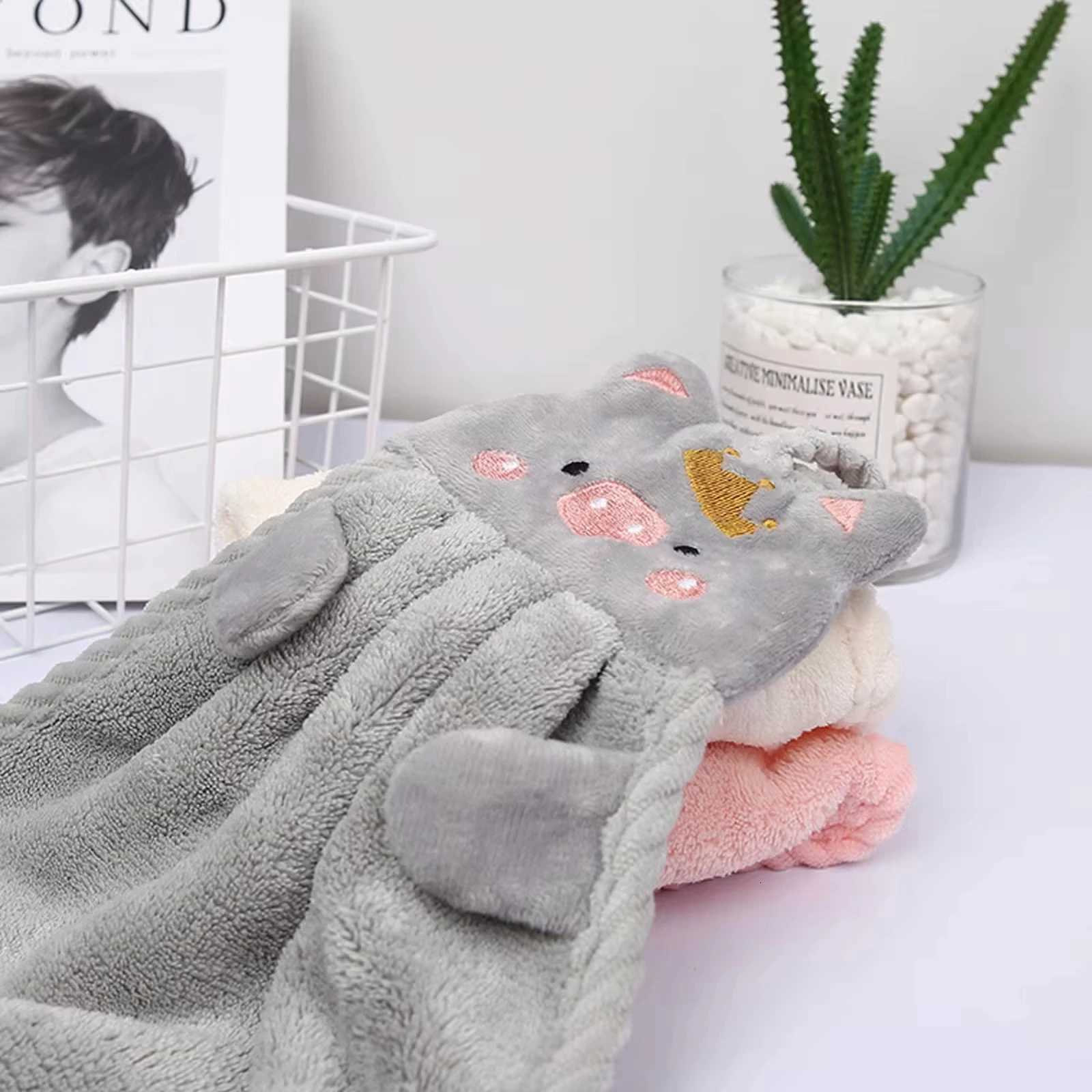 Cute Pig Hand Towel Household Coral Velvet Terry Towels For Bathroom Kitchen Soft Hanging Loops Quick Dry Absorbent Cloths Towel C251210