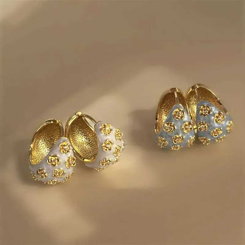 Rose White wer Retro Elegant Paved Hoop Earrings for Wen Girl 2025 New Fashion Drip Oil wer Earrings Jewelry Bijoux Gift Y251210