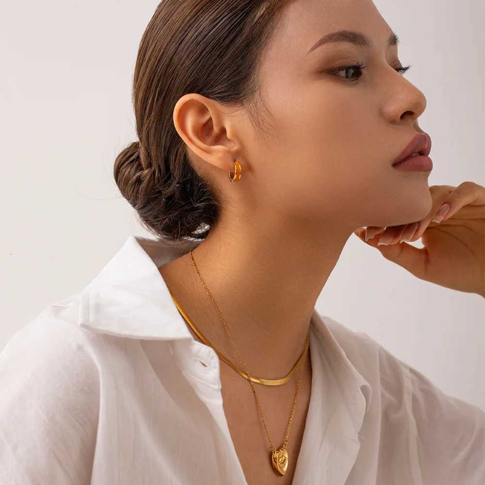 High Quality Ins Style 18K Gold Plated Small Hoop Earrings Tarnish Free Stainless Steel Enamel Huggie Earrings For WomenXJ251210 - view 5
