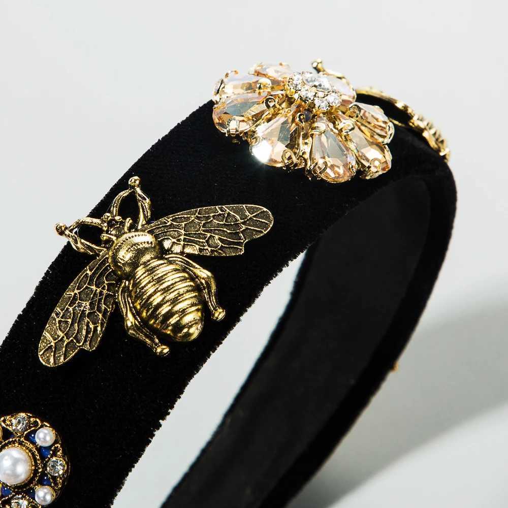 European and Hair Bands Fashionable Retro Palace Style Baroque band Bee Wide Edged Gold Veet Buckle Hair Clip Y251210