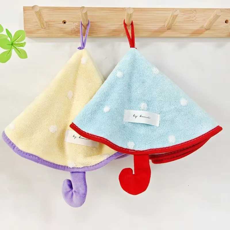 Hot-selling Small Umbrella-shaped Hand Towel Household Kitchen Hanging Hand Towel Coral Fleece Thickened Absorbent Handkerchief C251210