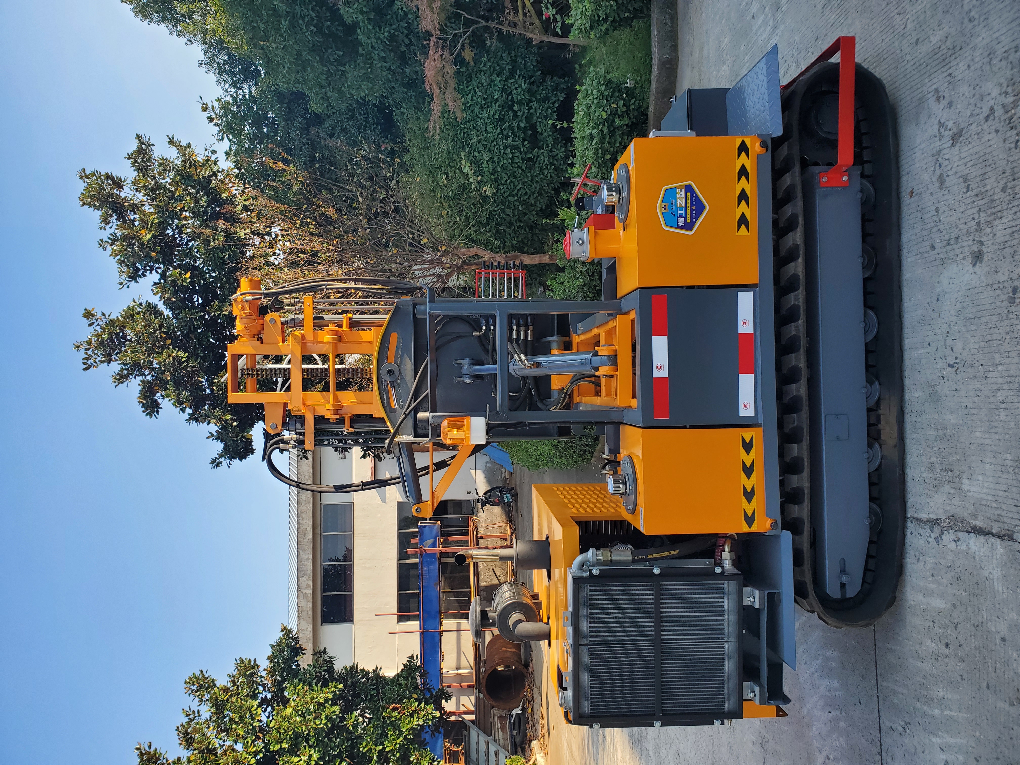 Solar Guardrail Pile Driver | High Efficiency Construction Machine Featuring Hammer Pump & Engine Core