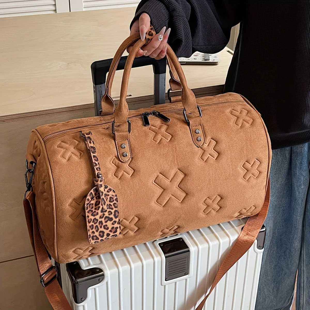 Fi travel handbag - High-capacity durable textured design suitable for fitness vai and business trips Y251209