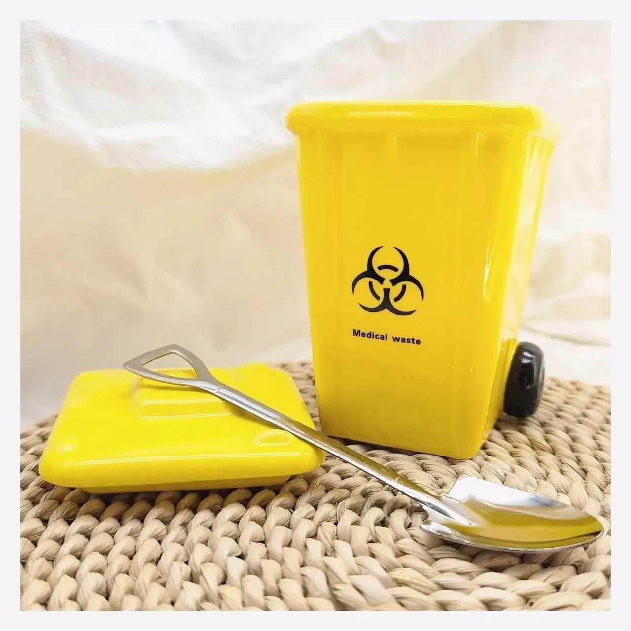 Funny Trash Can Ceramic Mug Trendy Green Office Coffee Mugs Breakfast Milk Oat Cups Couple Water CupBirthday Gift Kawaii Cup C251210