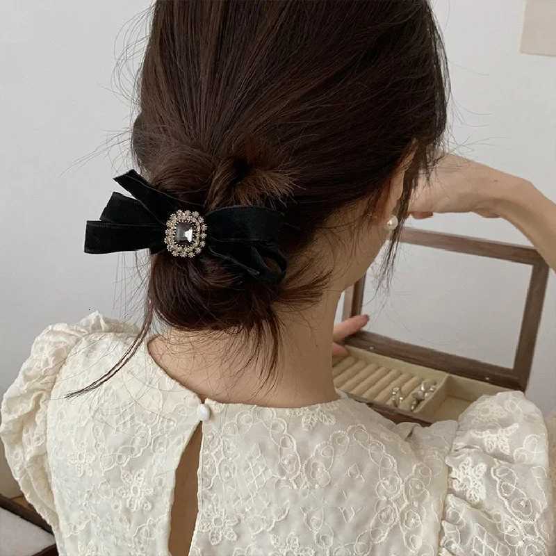 Korean Version of Retro Rhinestone Veet Bow Hairpin Hair Rope New Elegant Black Tweed lia Bow Hairpin for Wen Girls Y251210