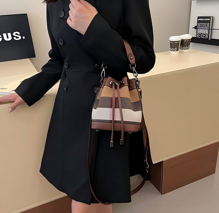 Designer bag 2025 New Trendy and Fashionable Bucket Bag for Women Versatile and Classic Striped Shoulder Bag