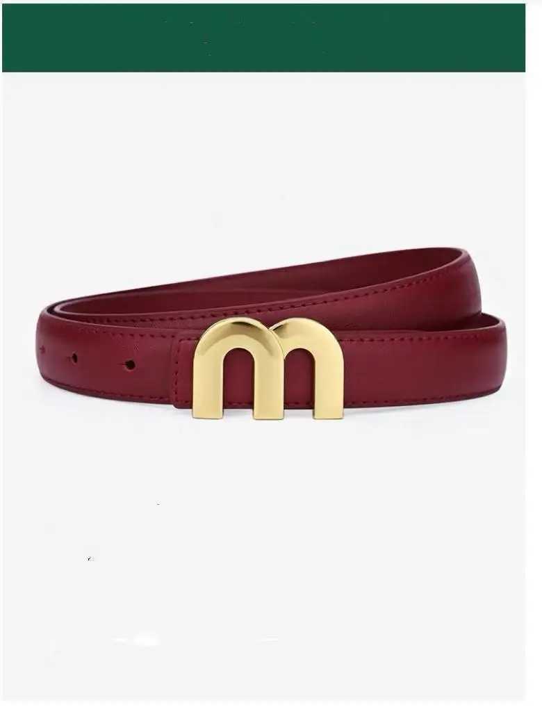 Luxury Couro feminino M Cinto de alta qualidade com fivela de ouro melhor combinado com vestidos cinto jeans feminino Y251210