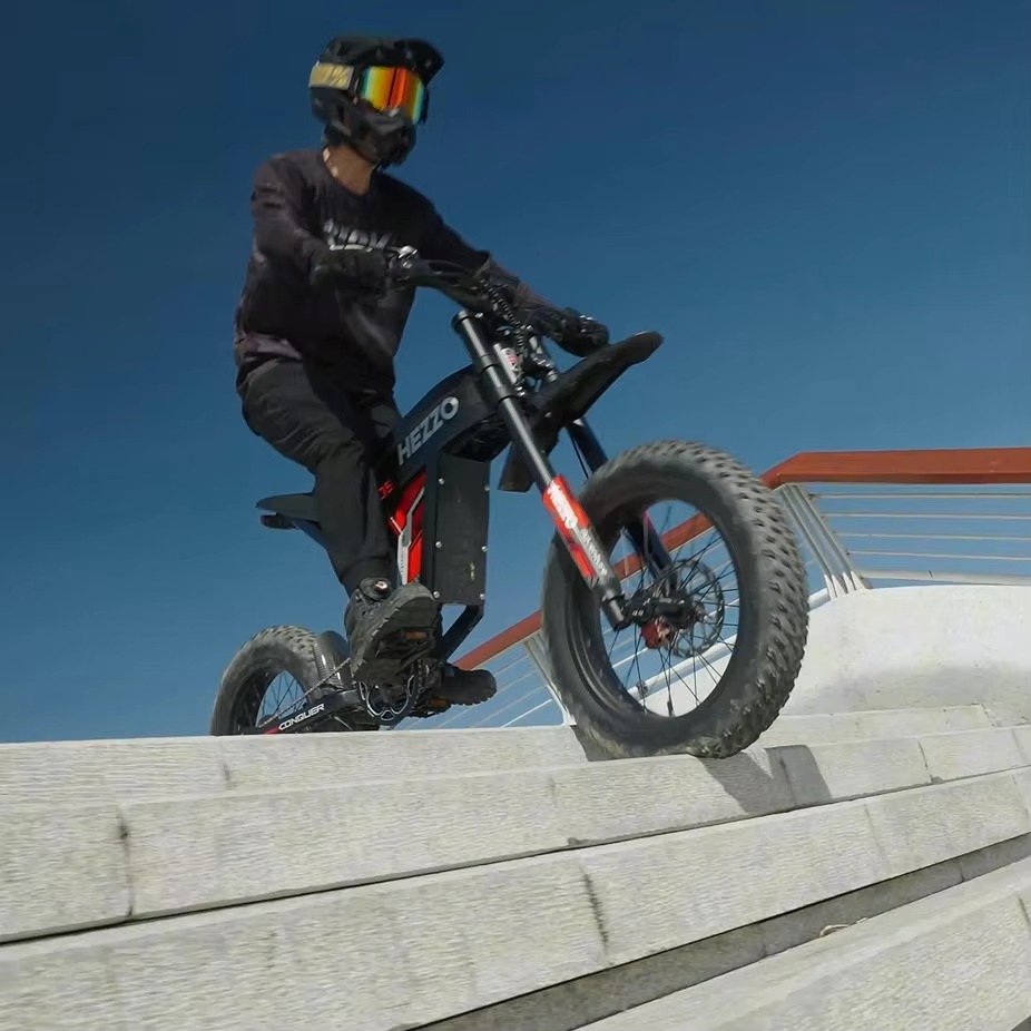 Dirt Bike Style HEZZO D5 3000W Hybrid Vehicle 43Mph Equipped w/Lithium Batteries (60V 30Ah), Dual Oil Brakes, Up to 75 Miles of Ride