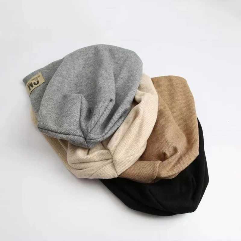 Luxury Women Knitted Baggy Slouchy Beanie Skullies New Letter Label Autumn Winter Warm Hat Outdoor Windproof Ear Warmer Pullover Cap Y251209