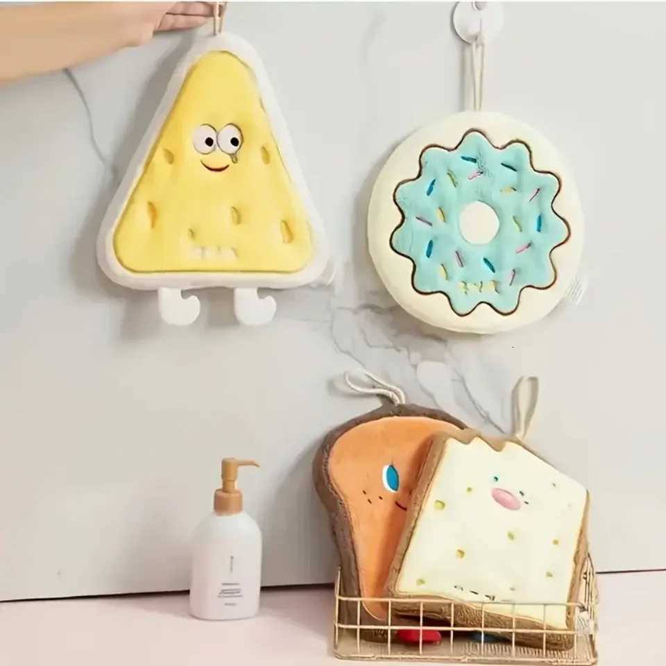 Cartoon quick-drying hand towel made of soft absorbent coral fleece with a hanging ring suitable for cute kitchens and bathro C251210