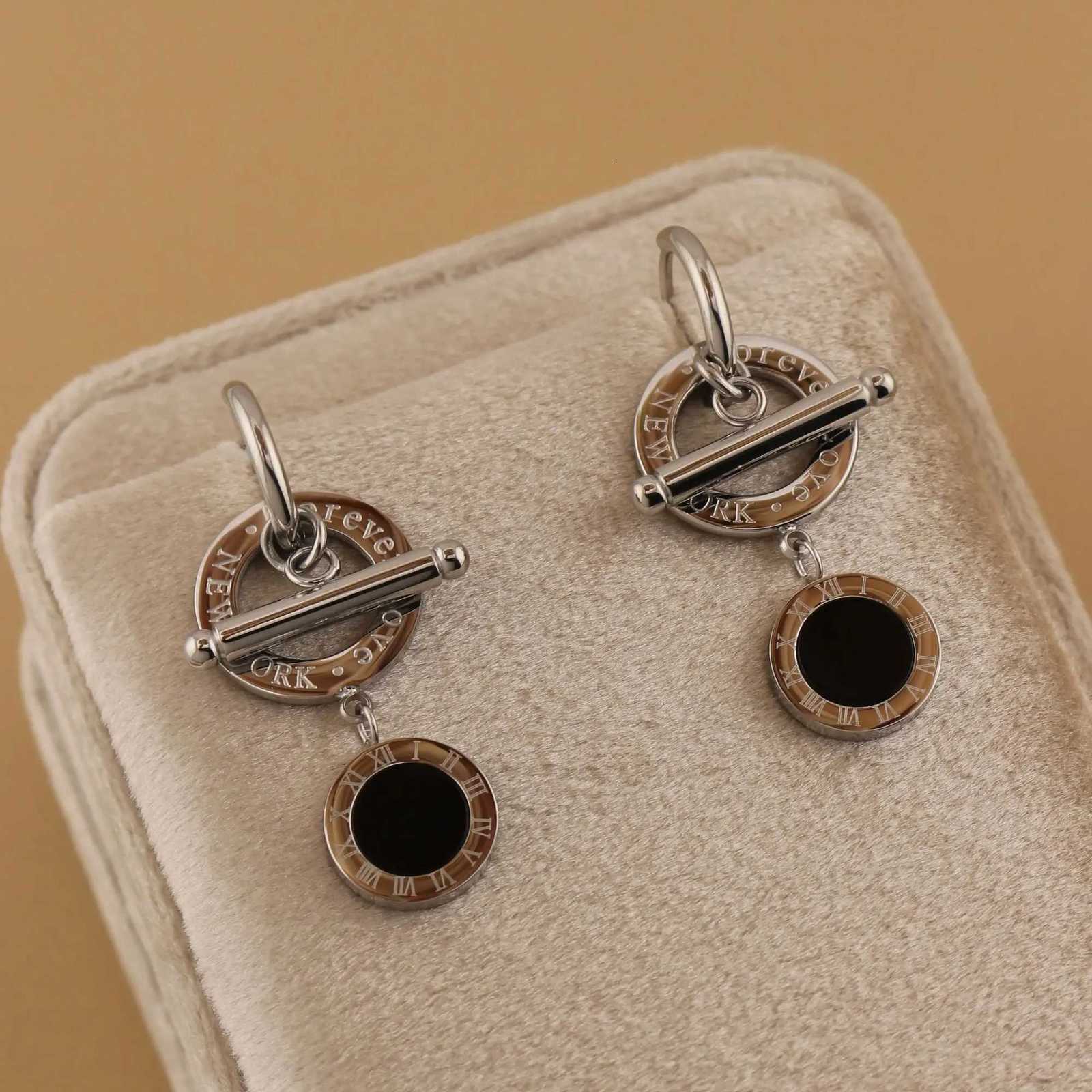 New Fashion XE-219 Stainl Steel Ran Numeral Pendant Earrings for Wen New Party Wedding Jewelry Wholes Y251210