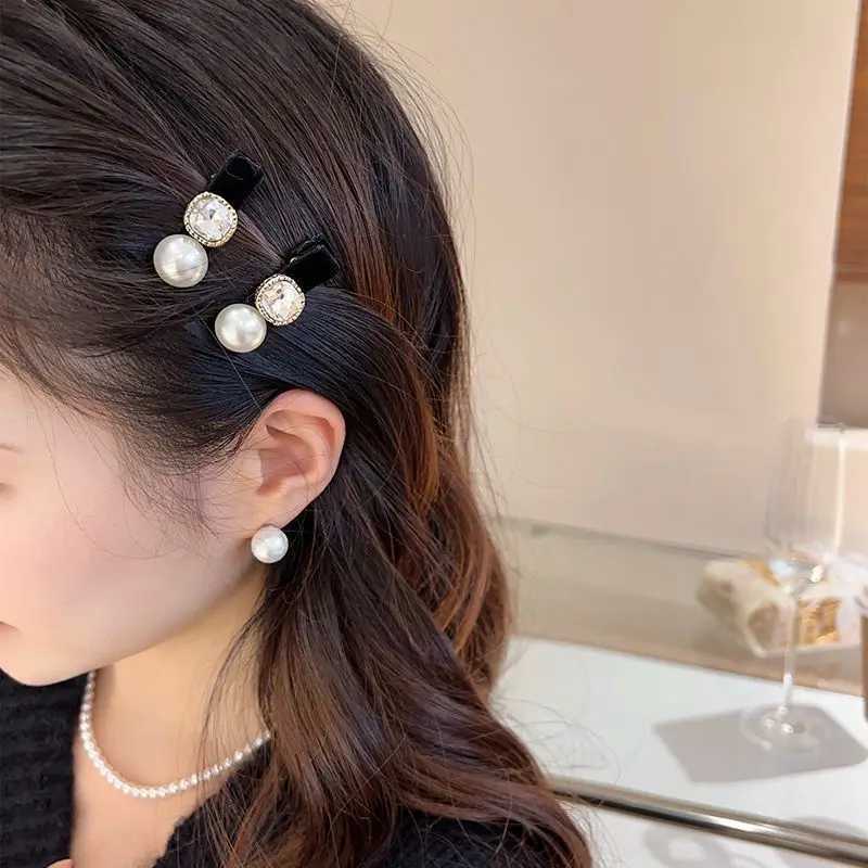 2/4pcs Pearl small fragrance side clip piece for wen exquisite black veet bangs hair clip retro new high-end clip Y251210