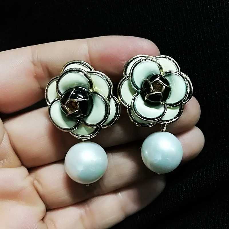 Famous Design Golden lia wer Pearl Stud Earring For Wen Tren Jewelry Y251210