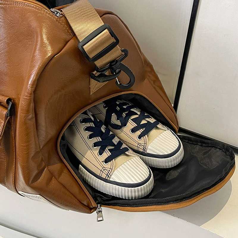 PU Travel Duffel Bag Waterproof Lage Handbag with Shoes Pocket Weekender Overnight Daypack Dry Wet Sports Shoder Tote Pack Y251209