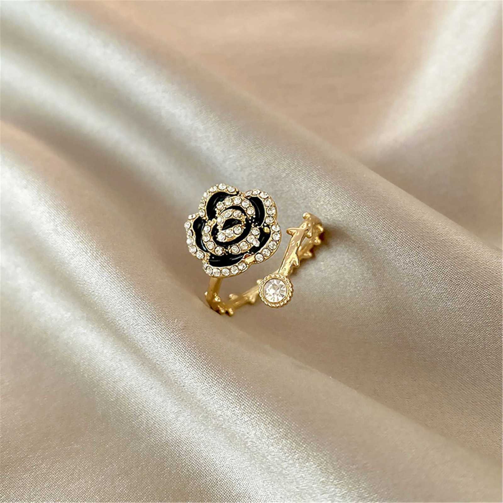 Black lia Advanced Ring Wens French Small Fragrance Opening Adjustment Index Finger Ring ins Fashion Personty Ring Y251210