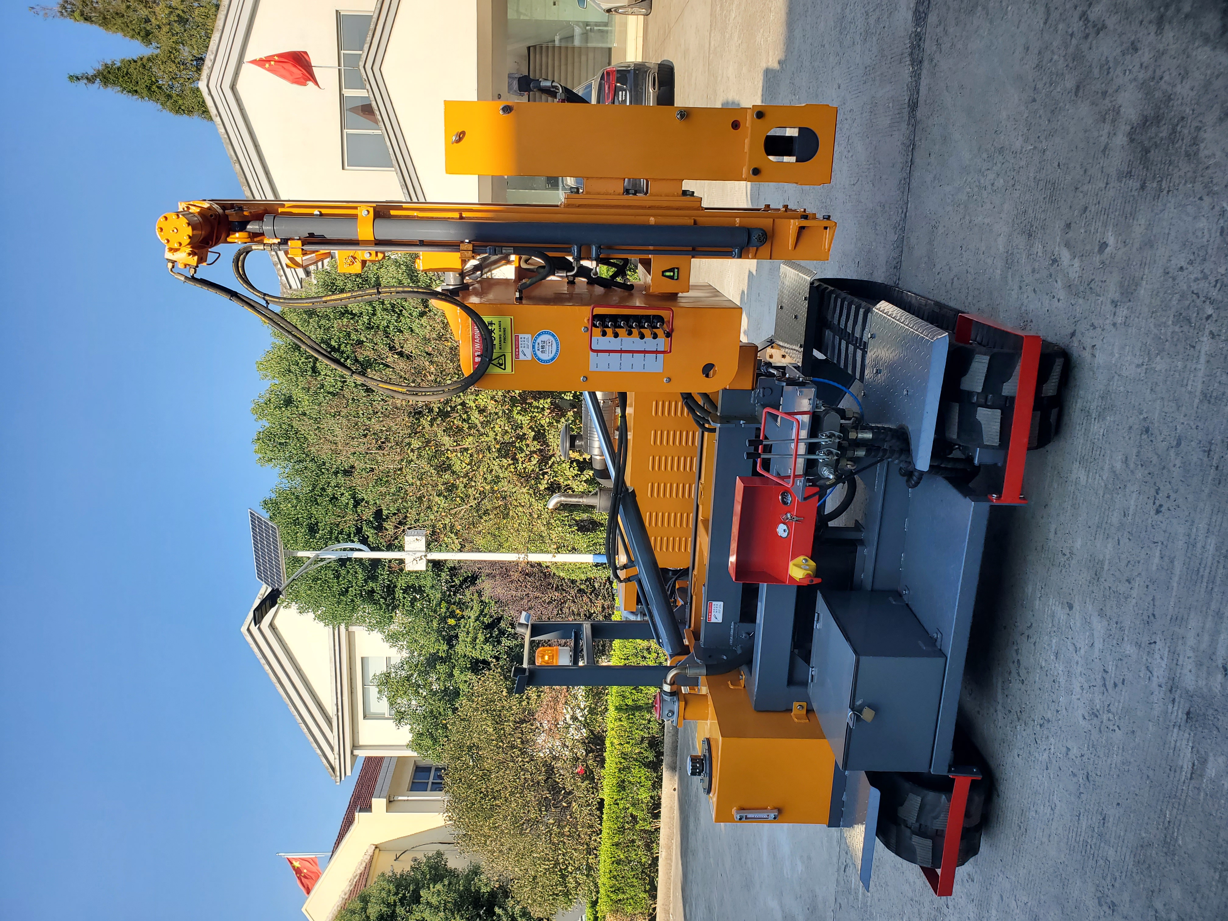 6m Depth Crawler Hydraulic Pile Driver | Solar-Powered Ramming Piling Machine