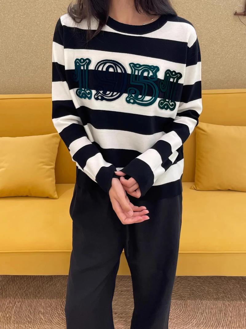 Women's Sweaters Fl… - image