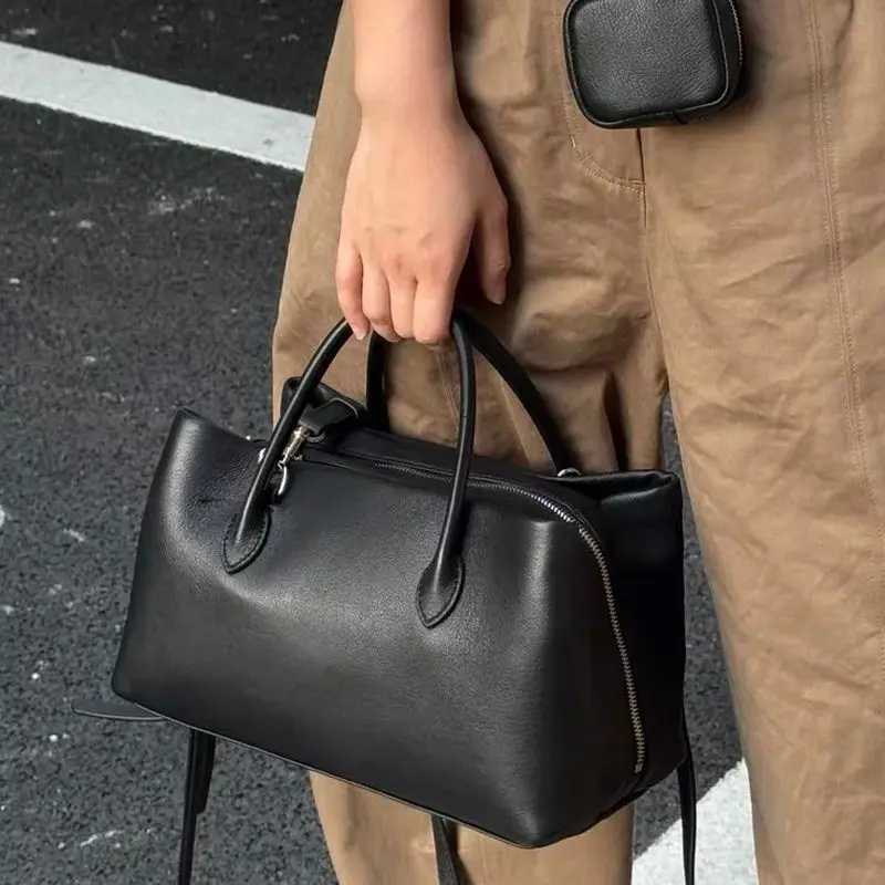 Vintage Style genuine leather High Capacity Tote Single Shoder Cmute Bag Underarm Bag Closure Zipper Interior Pocket Y251209