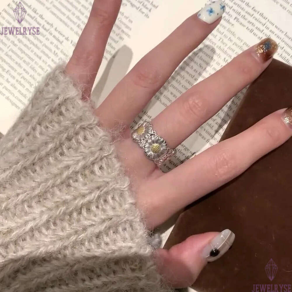 2025 summe new cute daisy designer rings for women luxury italy retro vintage gold silver ring jewelry open size