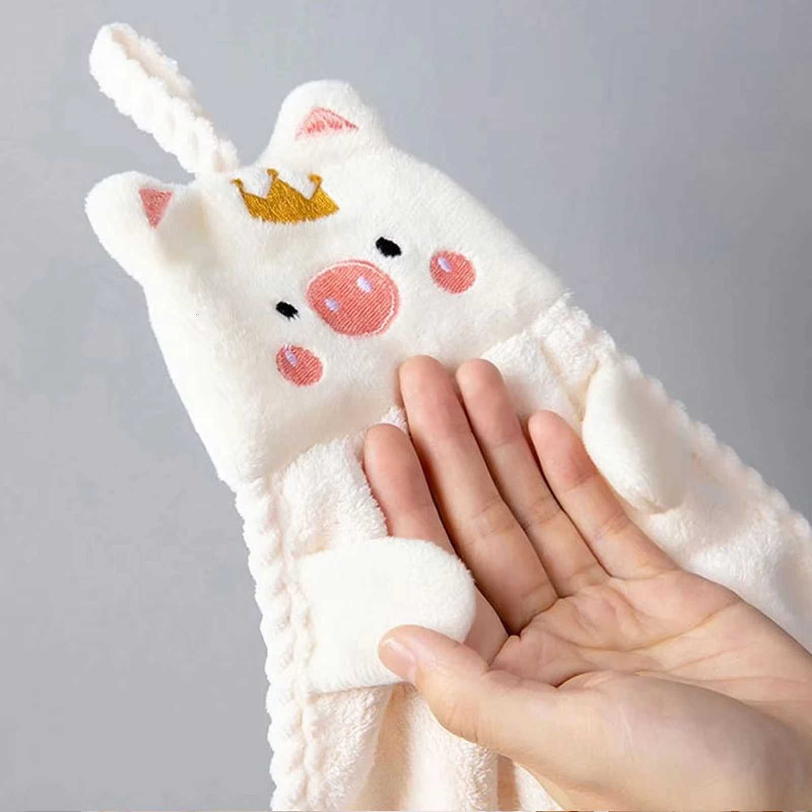 Cartoon pig Hand Towel Kitchen Bathroom and Toilet Coral Velvet Hand Towel Hanging Type with Super Water Absorption Quick Drying C251210