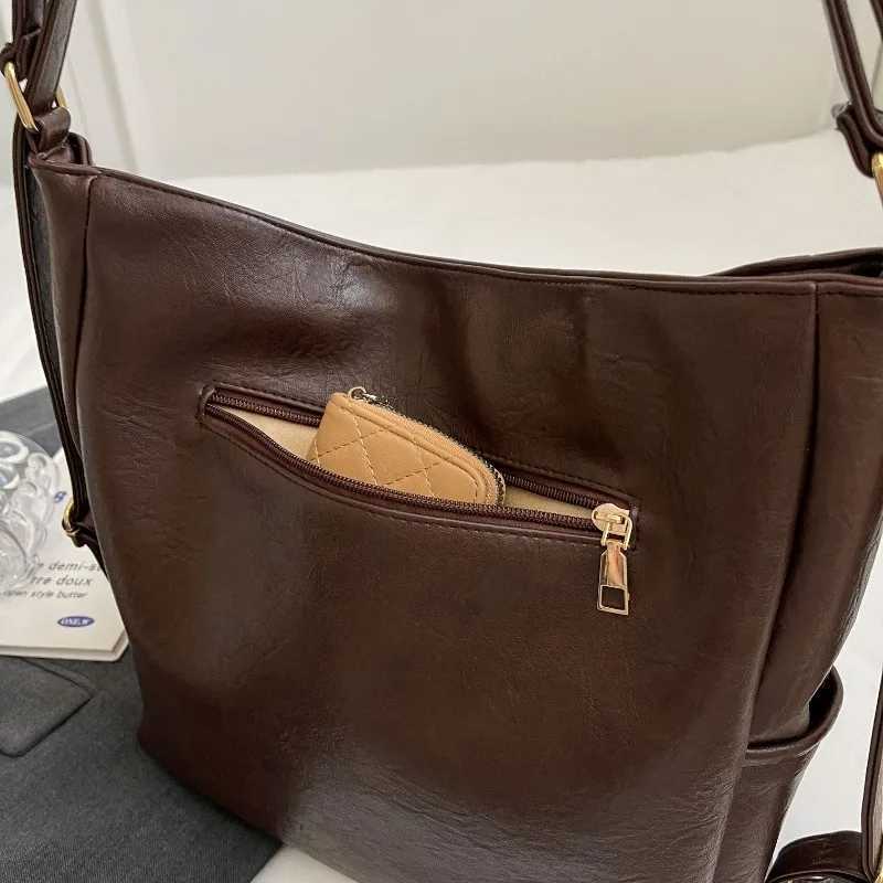 High Capacity Solid Color PU Zipper Sewing Thread Shoder Bags Fem Bags S 2024 Fi Backpacks Bolsas Femini Y251209