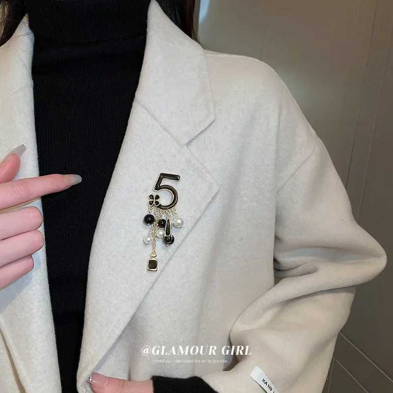 Black Tassel Chain Brooch for Wen Pearl Pendant Coat Pins Hijab Y251210
