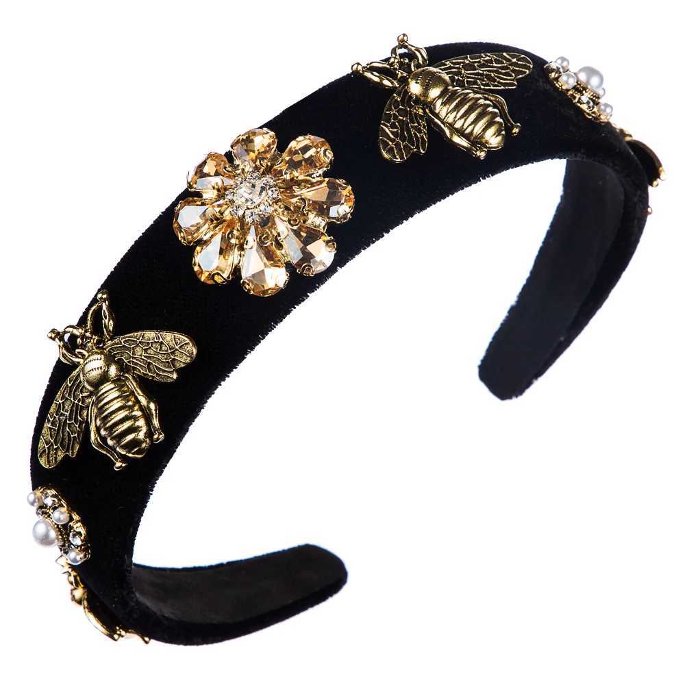 European and Hair Bands Fashionable Retro Palace Style Baroque band Bee Wide Edged Gold Veet Buckle Hair Clip Y251210