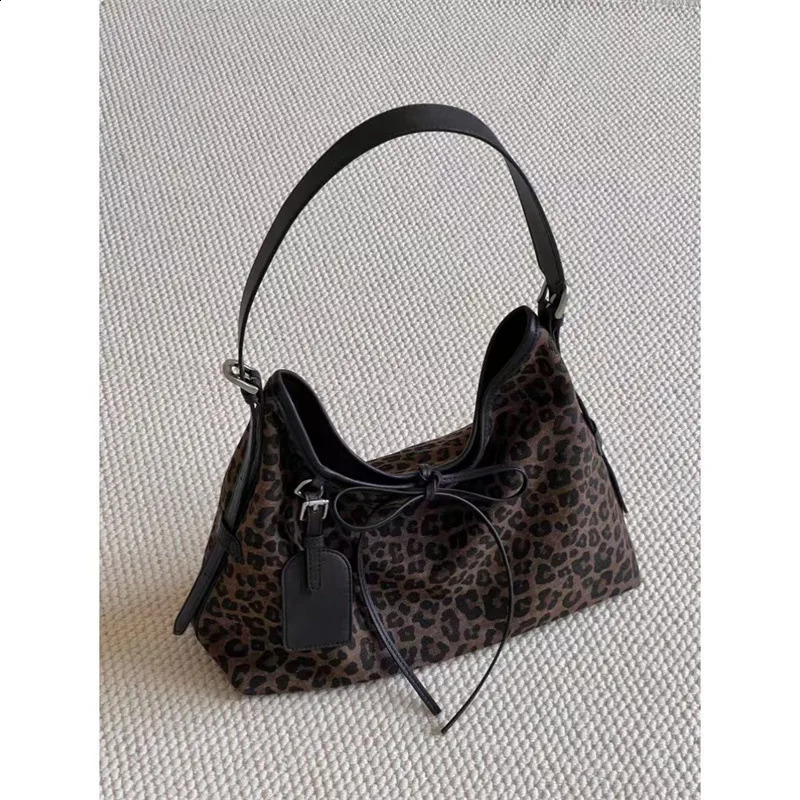 Korean Fashion Leopard Pattern Single Shoulder Bag American Sweet Cool Y2K Style Handbag Versatile Casual Underarm Bag 251209